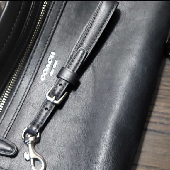 Coach black smooth leather wristlet/ clutch authentic - Picture 2 of 12